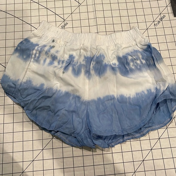 Tie dye mags & pye shorts medium juniors - Picture 1 of 5